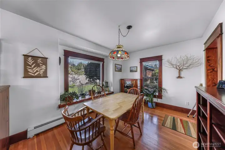 Custom Fir trim in the dining room