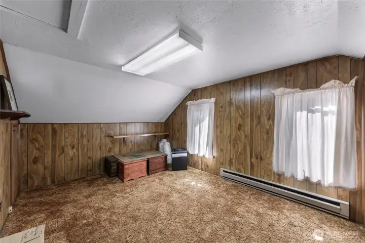 2nd upstairs bedrooms