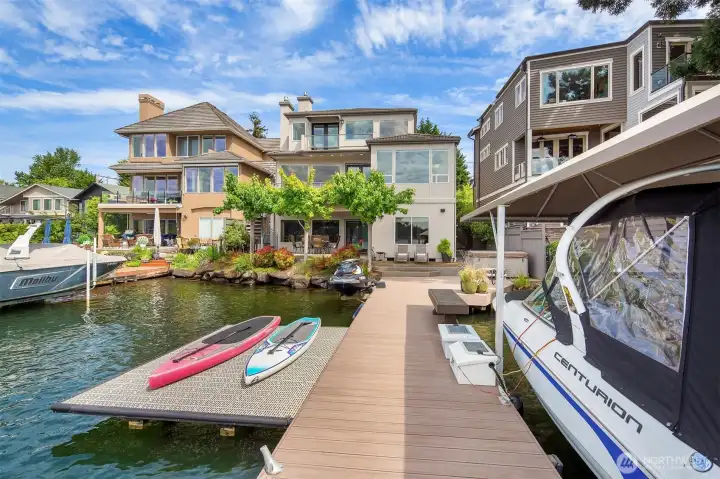 Morning paddles, wake surf sessions or sunset cruises begin right from your own private dock. Morning paddles, wake surf sessions or sunset cruises begin right from your own private dock.