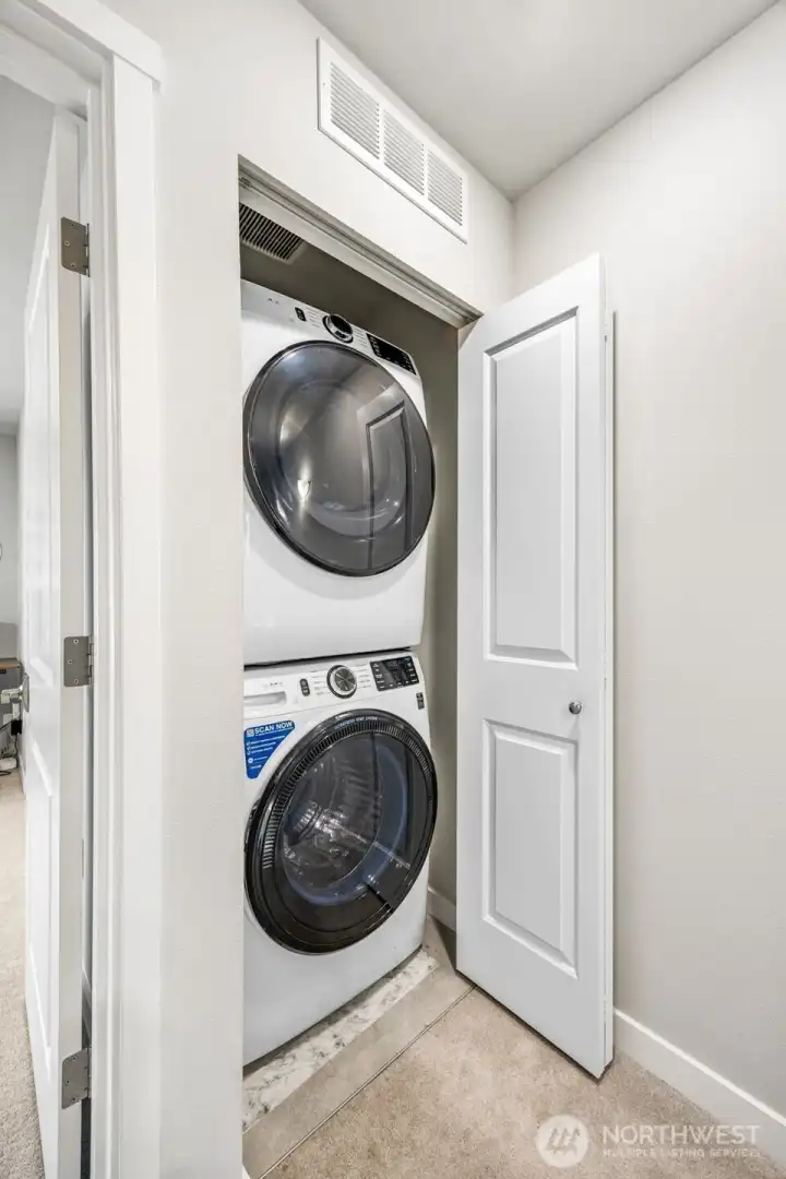Washer/Dryer in 3rd Level