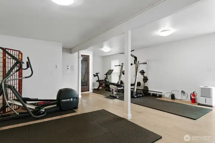 Additional common area exercise room offers owners a work out space with 3/4 bath and sauna. Dedicated storage units are adjacent to this room.