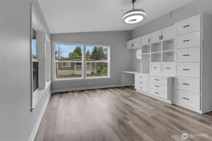 Office/Bedroom 4
