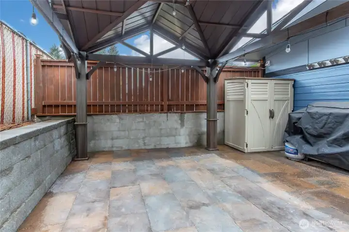 BBQ cover area