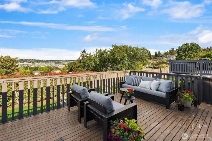 The perfect entertaining deck! The perfect entertaining deck!