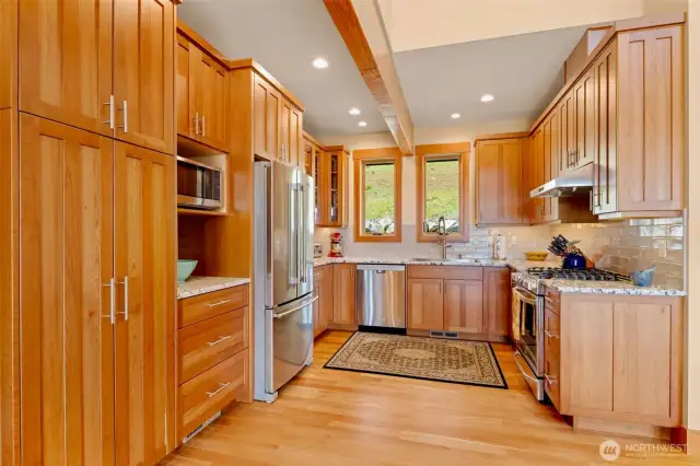 Cherry Cabinetry, Pull out Drawers, Full Kitchen,  Gas Stove, Granite Countertops