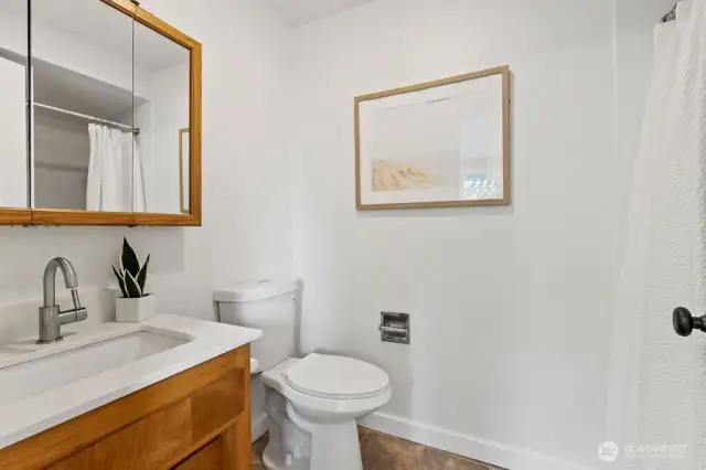 Bedroom 2 - 3/4 bath