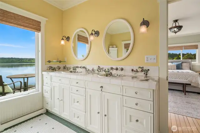 Primary bath