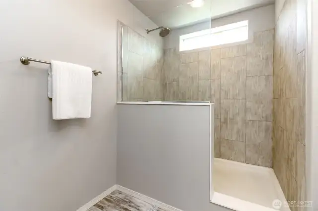 Master Bathroom - Huge Shower