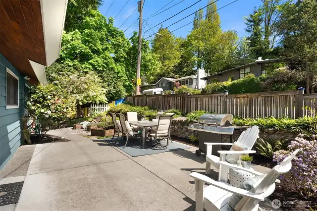 East facing private front yard, with southern exposure