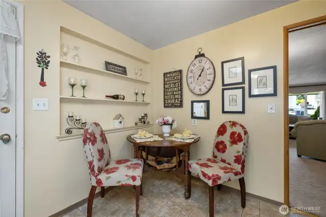 Kitchen eating nook
