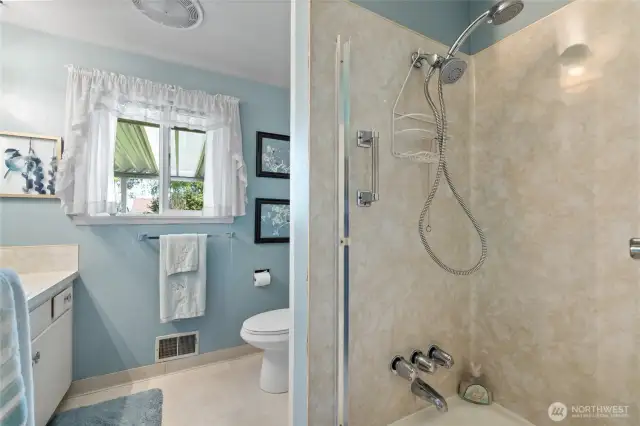 2nd Bathroom