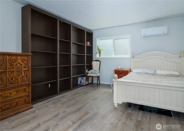 Downstairs Bedroom 1