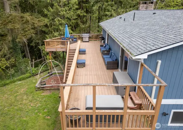 Entertainers Deck