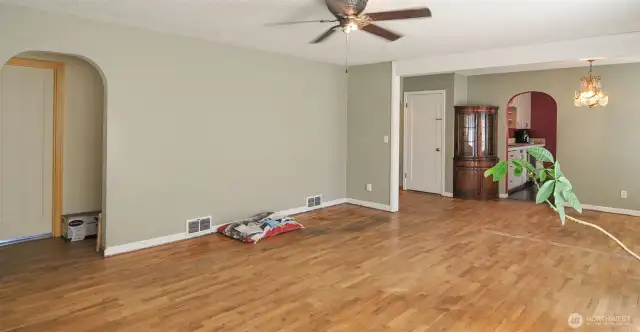 LIVING & DINING AREA