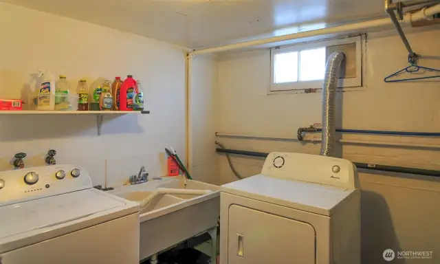 LAUNDRY AREA WITH 3/4 BATHROOM
