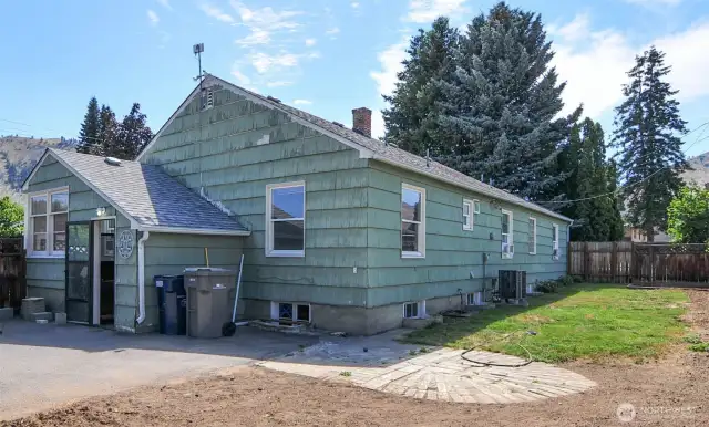 SIDE OF HOME