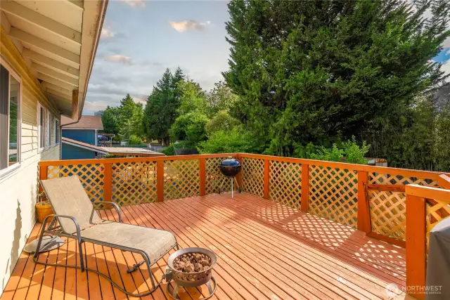 Deck off upstairs Dining