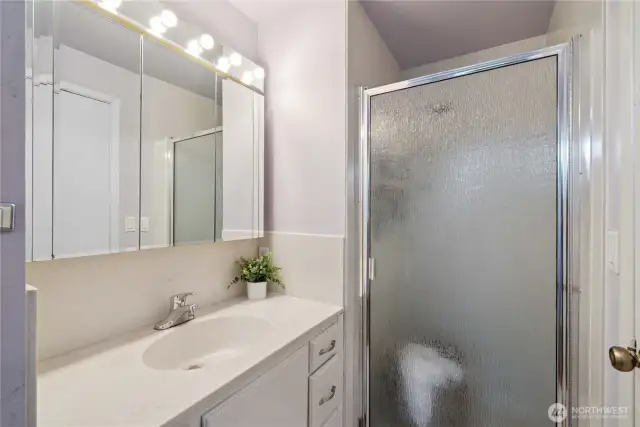 Primary Bath: Upstairs