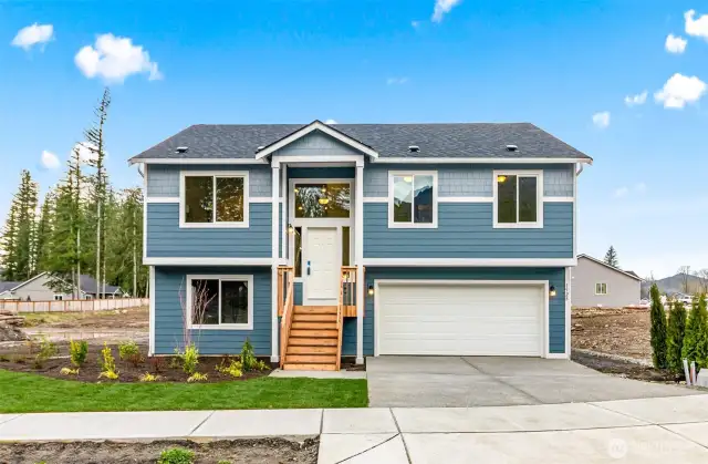 Photographs are for illustrative purposes only. Features, finishes, interior/exterior colors, landscaping and floorplan shown may vary from actual homes built.
