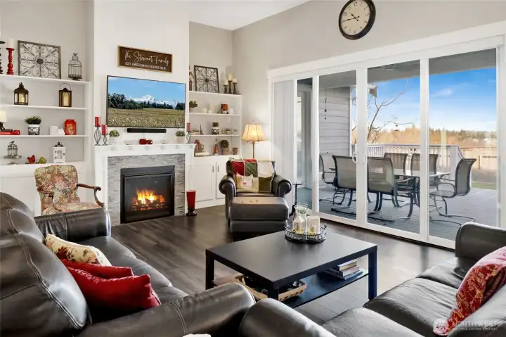 gas fireplace with built ins