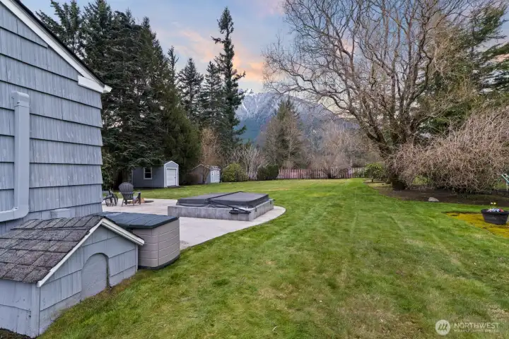 Endless potential, unbeatable views—Mt. Si and the Cascades right outside your windows.