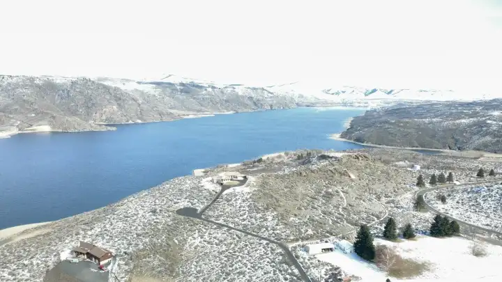 Beautiful Lake Roosevelt Looking East.