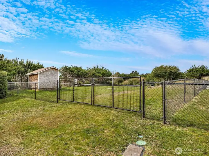 fenced on 3 sides. 65' of lagoon frontage.