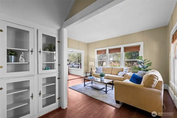 Original built in's lead you to the living room.