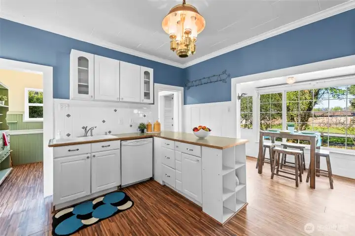 Walk-in pantry on the left, and the bathroom throught the door center frame.