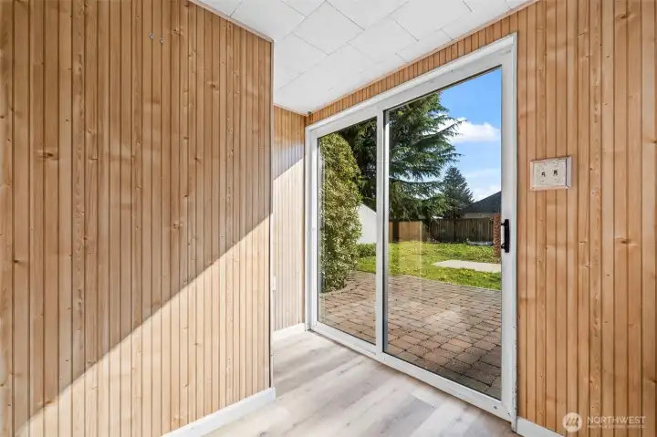 The gateway to the fully fenced back yard.