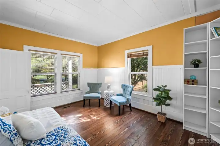 Would work well as a 2nd living space if you only need the 2 upstairs bedrooms.