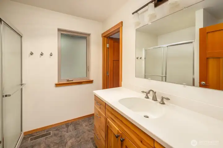 Upper level ensuite bathroom.