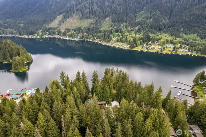 Lake Cavanaugh is one of the most pristine lakes of the Pacific Northwest. Private yet allows motorboats.