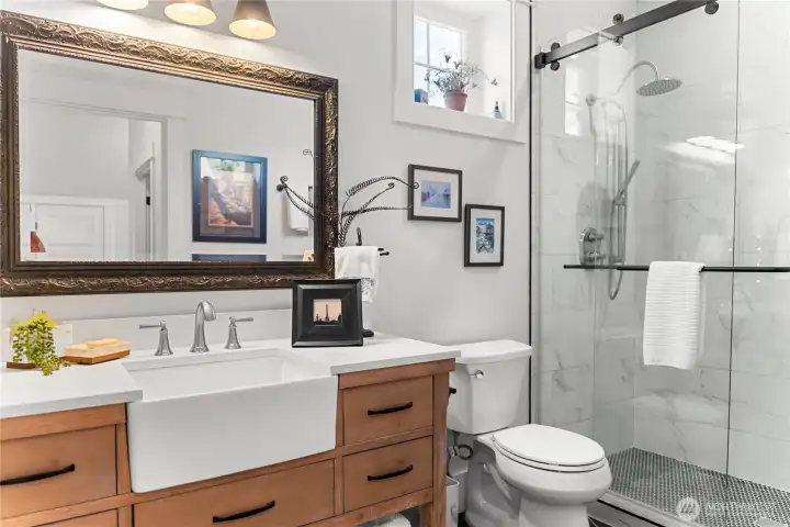 Guest Bathroom Guest Bathroom