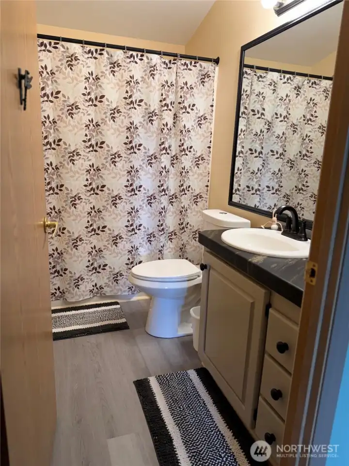 Main bath separates the two bedrooms