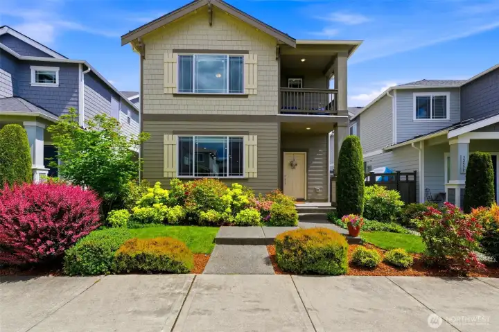 Welcome home! Your entrance has a covered front patio!