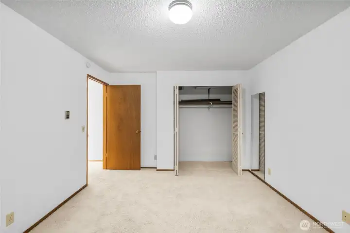 Guest bedroom