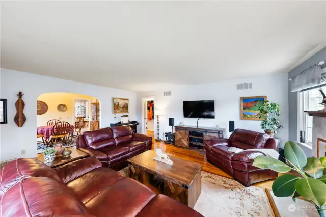 Formal living room with arched entry