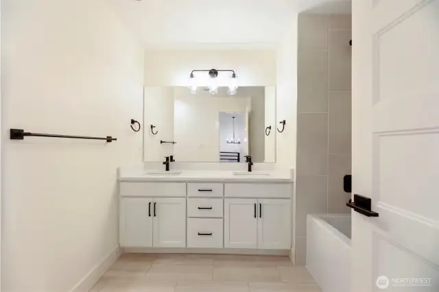 Main upstairs bath