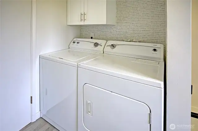 Full size washer+dryer.