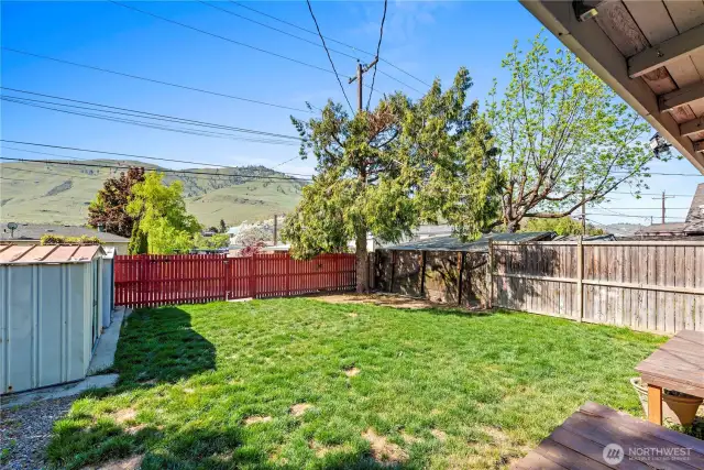 Enjoy nice territorial views from the back yard.