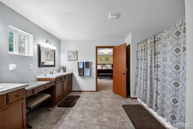 Primary bath