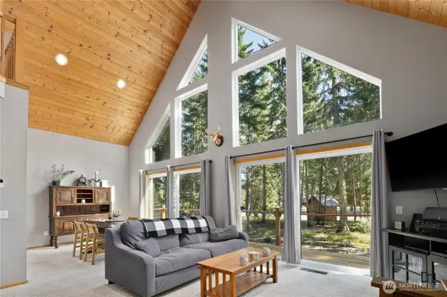 Entire interior freshly painted, ready for you to move in.