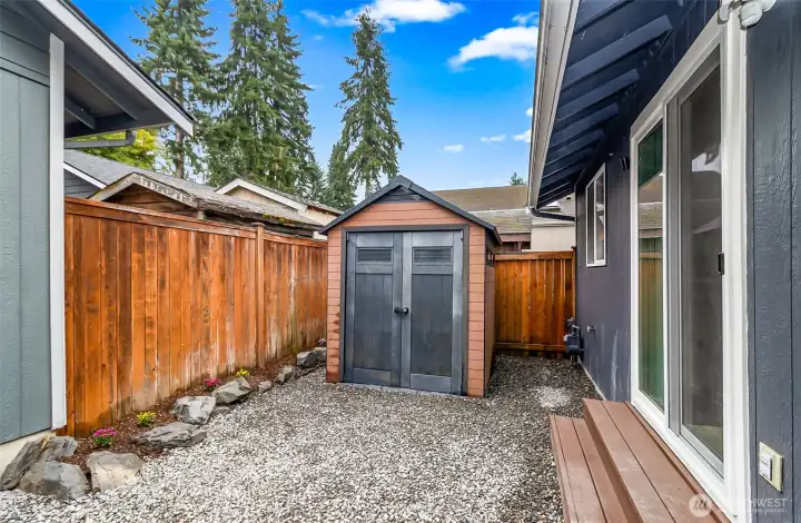 Storage shed stays