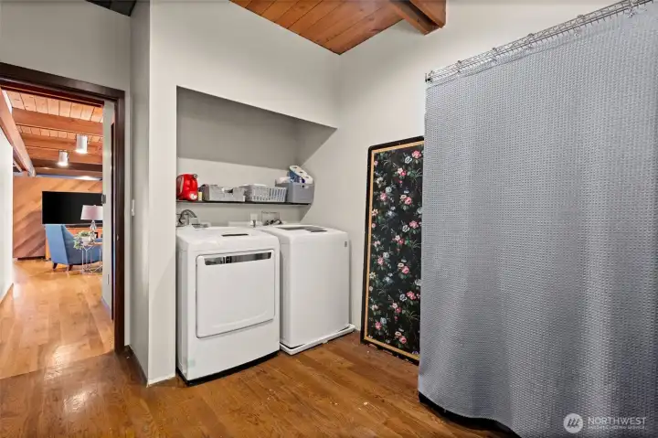 Laundry/4th bedroom/flex space