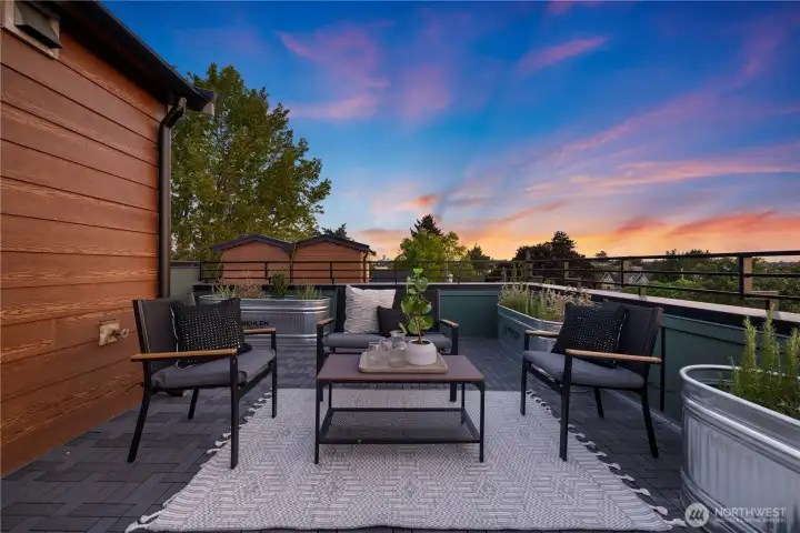 PHOTOS OF MODEL HOME TO SHOW FINISHES