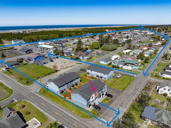 Extreme close proximity to downtown Long Beach and the beach.  Easy access to all Long Beach has to offer:  Shopping, medical, banks, restaurants and more!  Blue outline depicts " downtown long beach area".