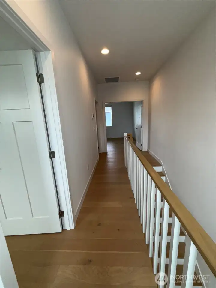 Exit 2nd ensuite.