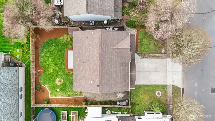 Well Maintained Yard-Newer Roof