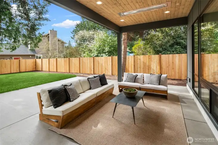 Outdoor covered living area